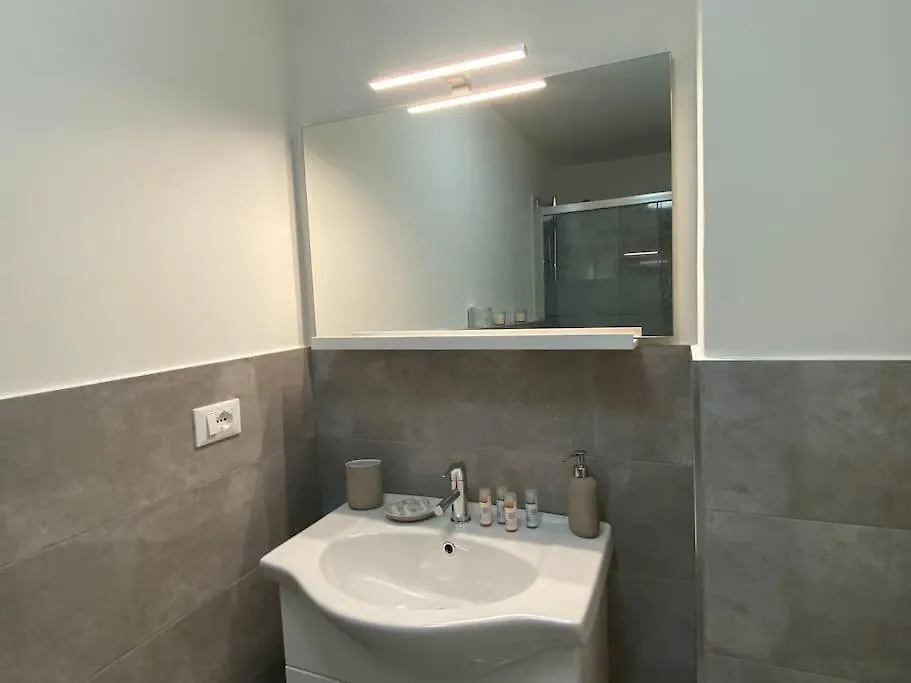 Nencionihouse- Modern Comfort Close To City Center Florence Apartment